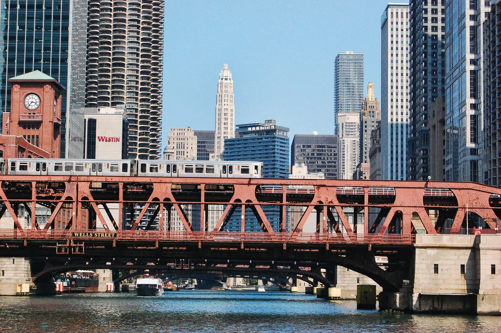 The Chicago River and Marina City from the Wells Street bridge