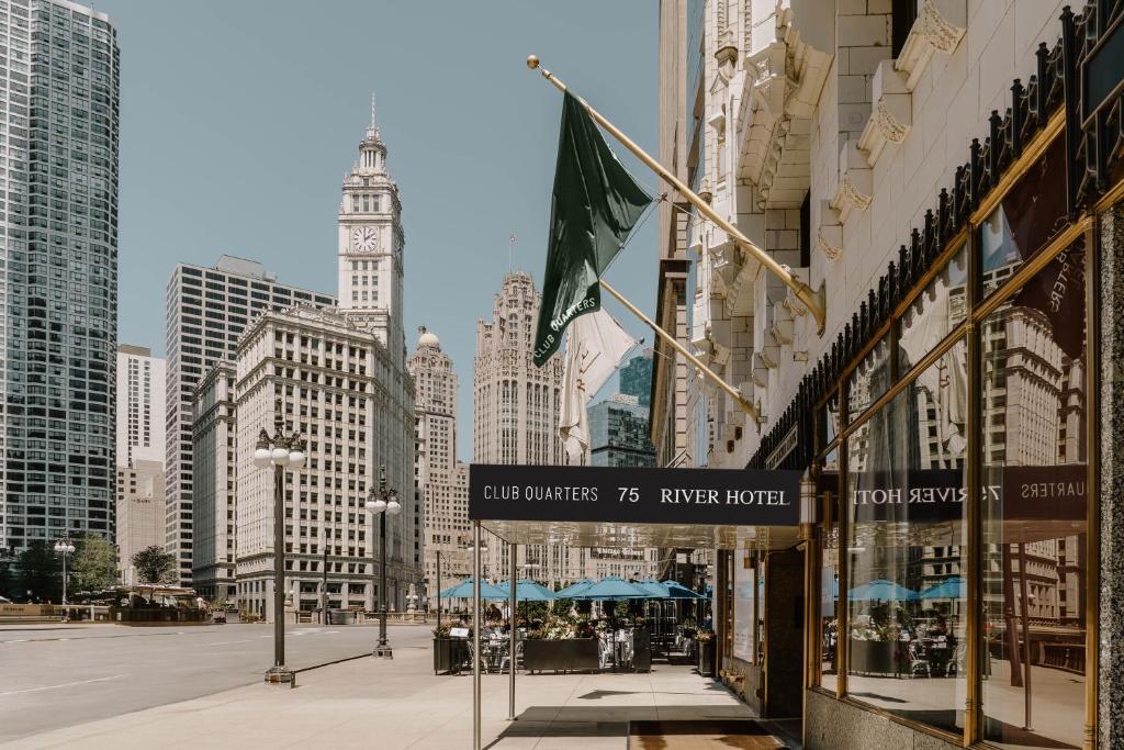 Club Quarters Wacker at Michigan