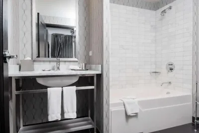 Guest room at The Allegro Royal Sonesta Hotel Chicago Loop