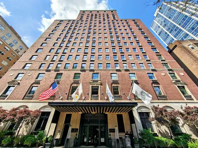 Ambassador Gold Coast, a Member of The Chicago Hotel Collection exterior
