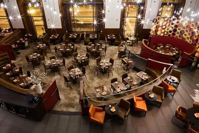 Restaurant and bar at The Blackstone, Autograph Collection