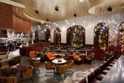 Restaurant and bar at The Blackstone, Autograph Collection