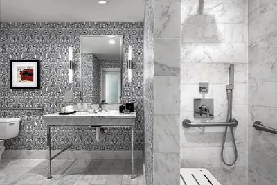 Guest room at The Blackstone, Autograph Collection