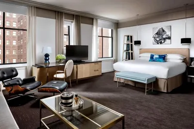 Guest room at The Blackstone, Autograph Collection