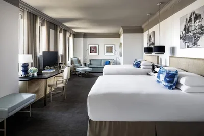 Guest room at The Blackstone, Autograph Collection