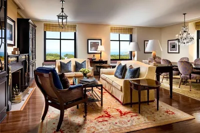Suite at The Blackstone, Autograph Collection