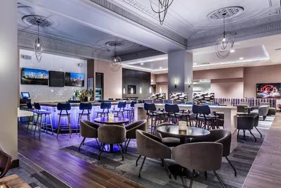 Restaurant and bar at Cambria Hotel Chicago Loop