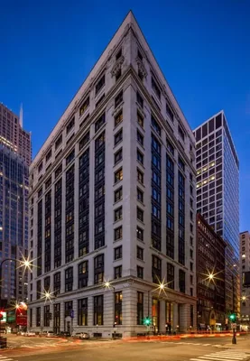 Canopy by Hilton Chicago Central Loop exterior