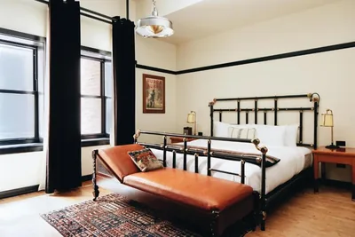 Guest room at Chicago Athletic Association Hotel