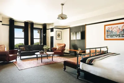 Suite at Chicago Athletic Association Hotel