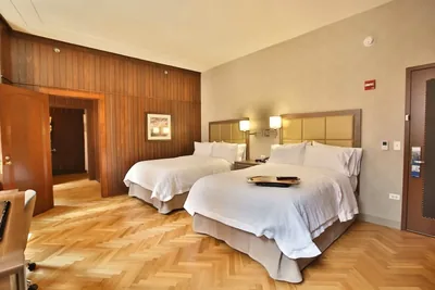 Guest room at Chicago Motor Club