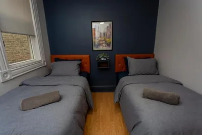 Guest room at Chicago Parthenon Hostel