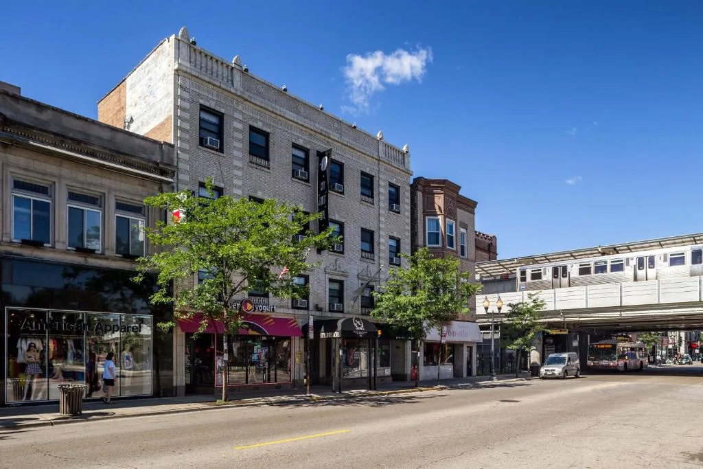 City Suites Hotel, a vintage boutique in the Lakeview neighborhood of Chicago