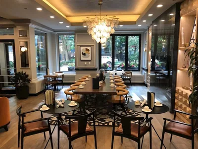 Restaurant and bar at Claridge House