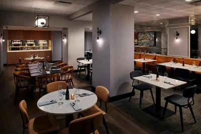 Restaurant and bar at Claridge House