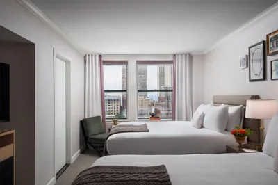 Guest room at Claridge House