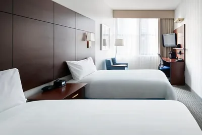 Guest room at Club Quarters Hotel, Central Loop