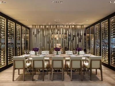 Restaurant and bar at The Langham, Chicago