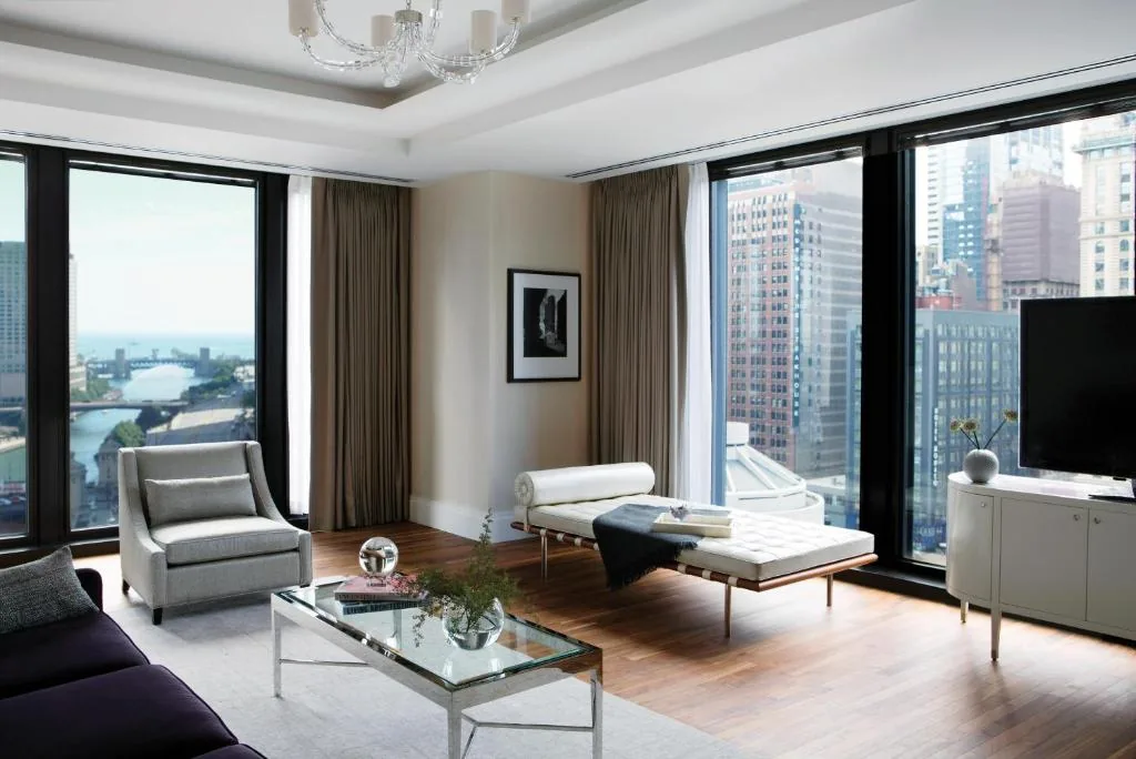Suite at The Langham, Chicago