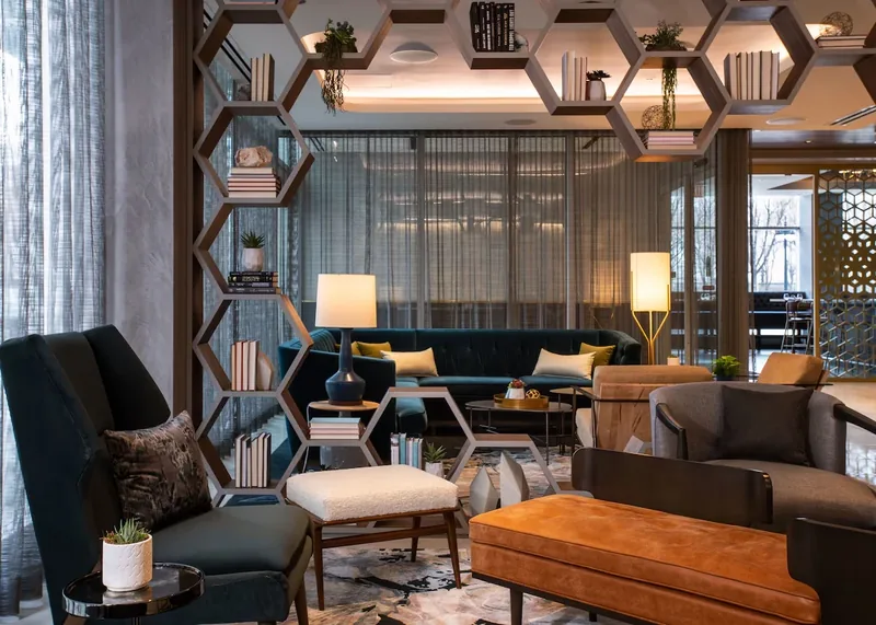 Lobby at Le M\u00e9ridien Essex Chicago