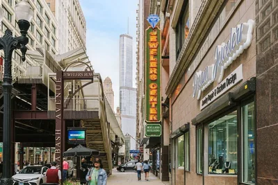 LIVN Chicago exterior