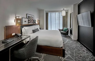 Guest room at LondonHouse Chicago