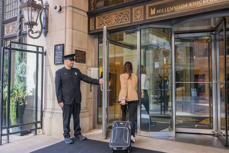 Millennium Knickerbocker Hotel Chicago exterior
