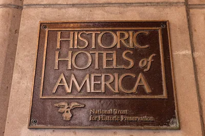 Millennium Knickerbocker Hotel Chicago exterior