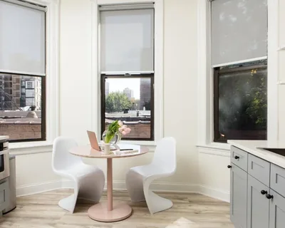 Guest room at Neighborhood Hotel Lincoln Park