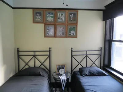 Guest room at The Polo Inn Bridgeport U.S.A.