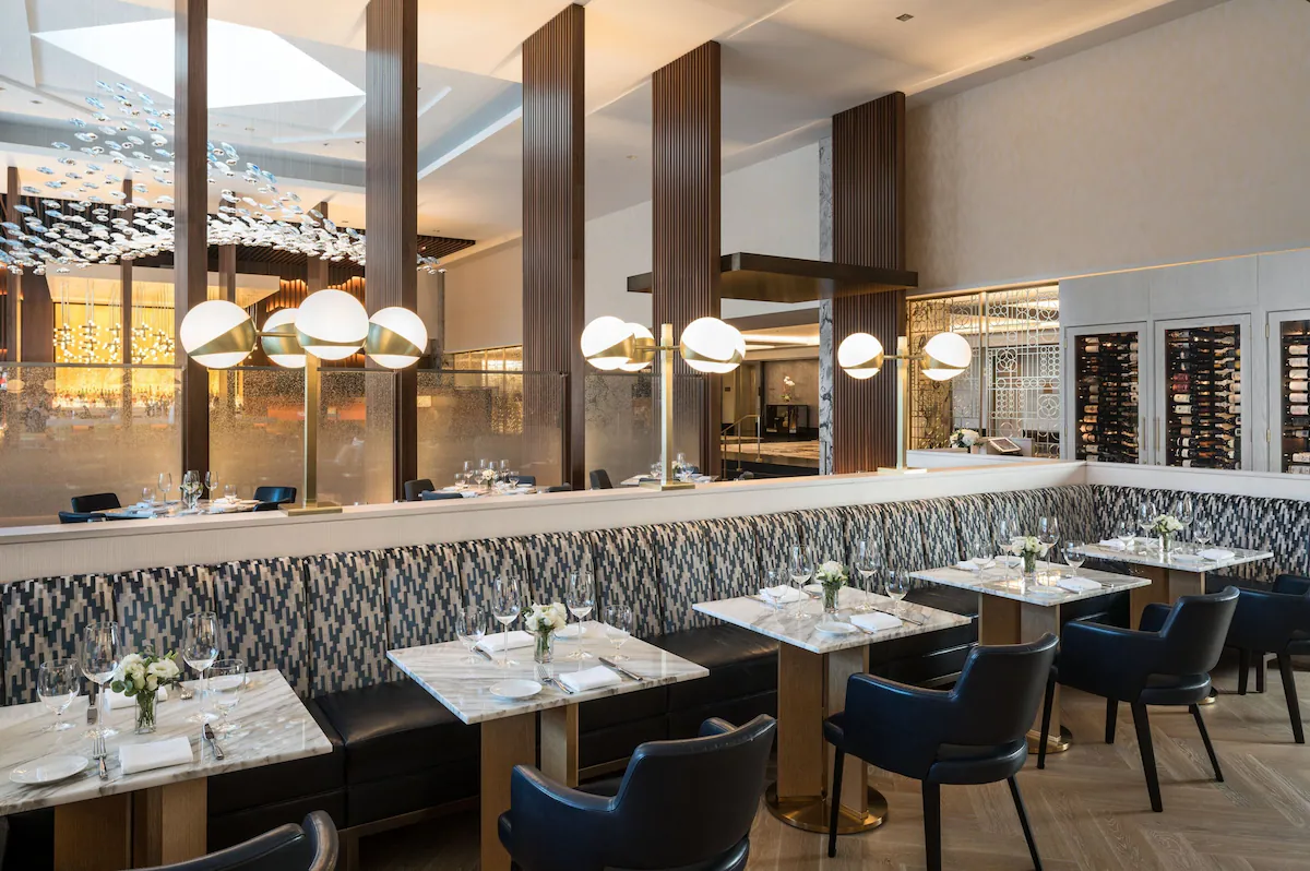 Restaurant and bar at The Ritz-Carlton, Chicago