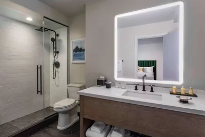 Guest room at The Royal Sonesta Chicago Downtown