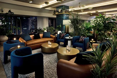 Restaurant and bar at Viceroy Chicago