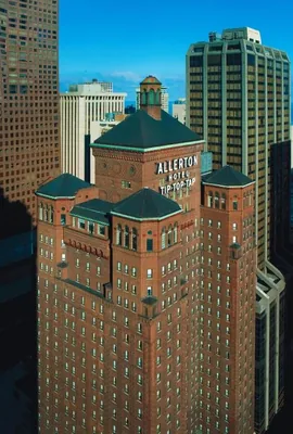 Warwick Allerton - Chicago exterior