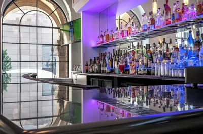 Restaurant and bar at Warwick Allerton - Chicago