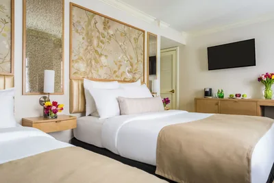 Guest room at Warwick Allerton - Chicago