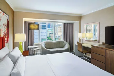 Guest room at The Westin Michigan Avenue Chicago
