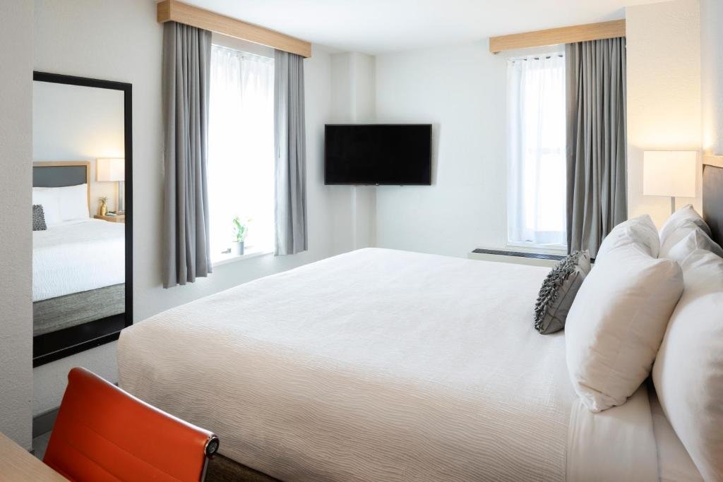 A guest room
